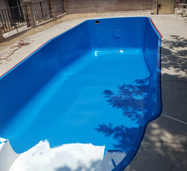 Fiberglass pool resurfacing